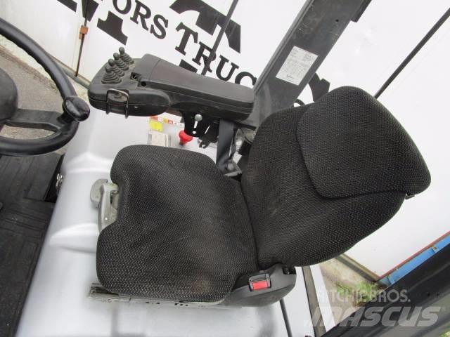 Nissan (Atlet) TX 15 Elektrikli forkliftler