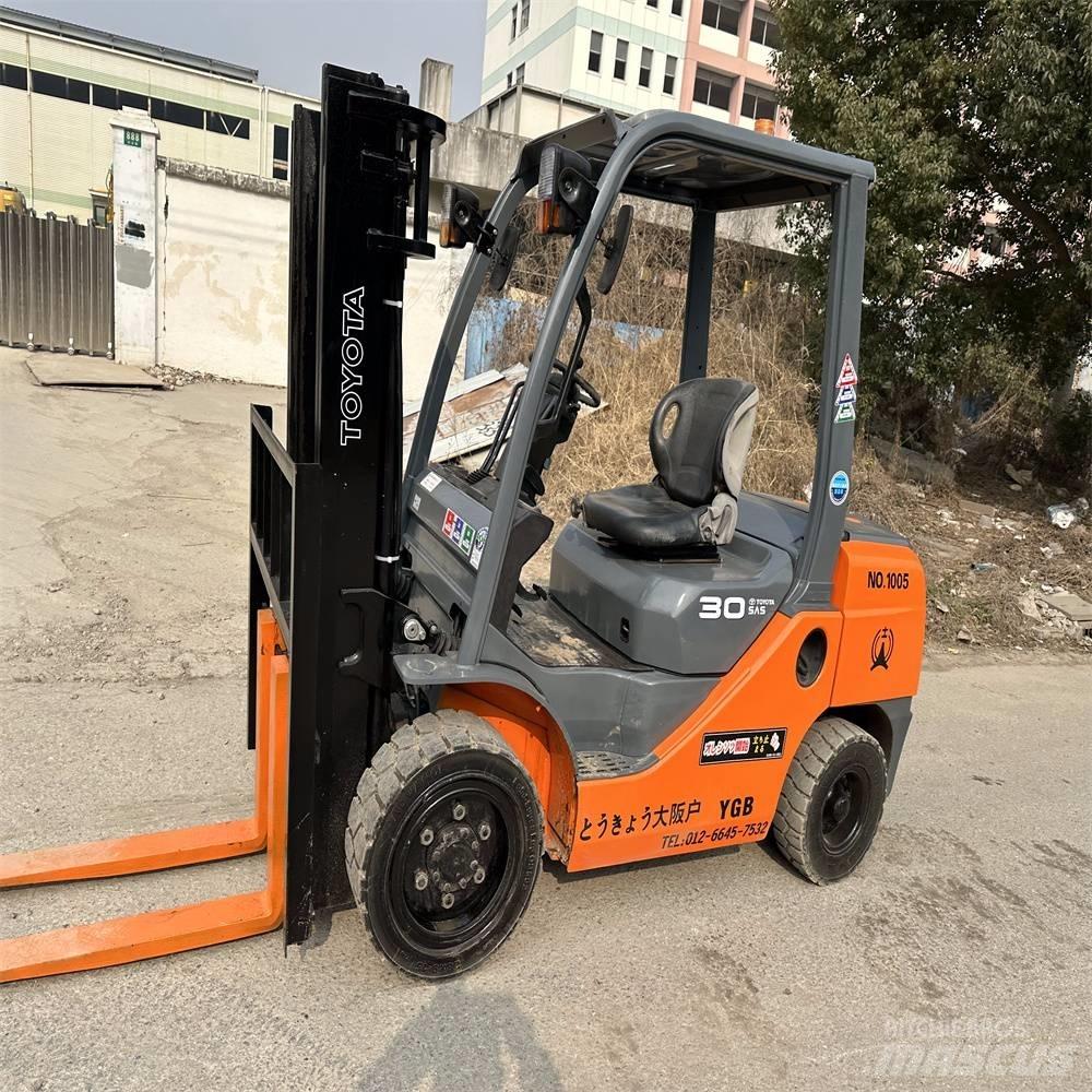 Toyota 8 FDK 30 Dizel forkliftler