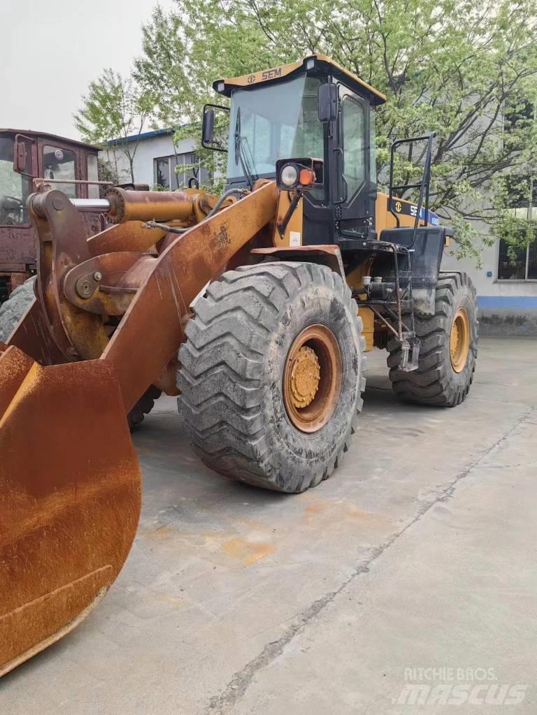 SEM 656D Tekerlekli yükleyiciler