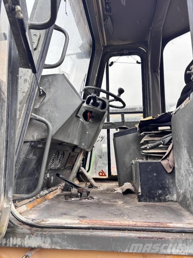 Hanomag 70 E Tekerlekli yükleyiciler