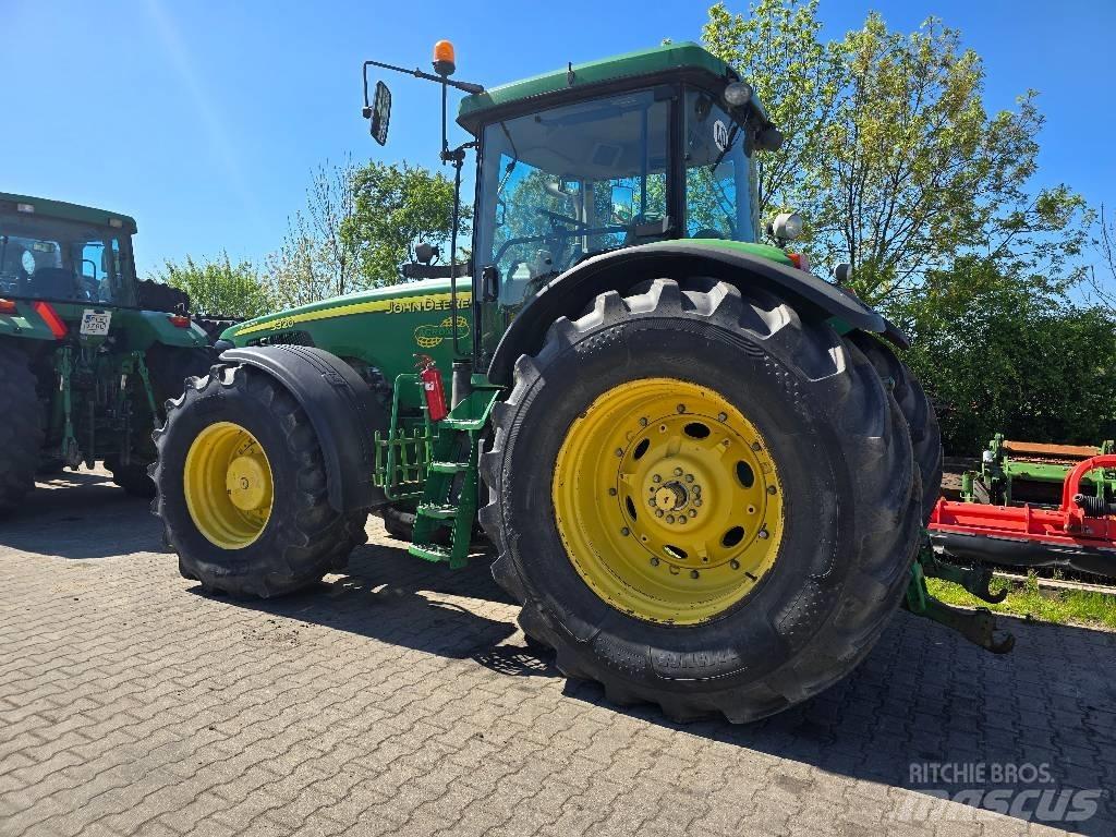 John Deere 8320 Traktörler
