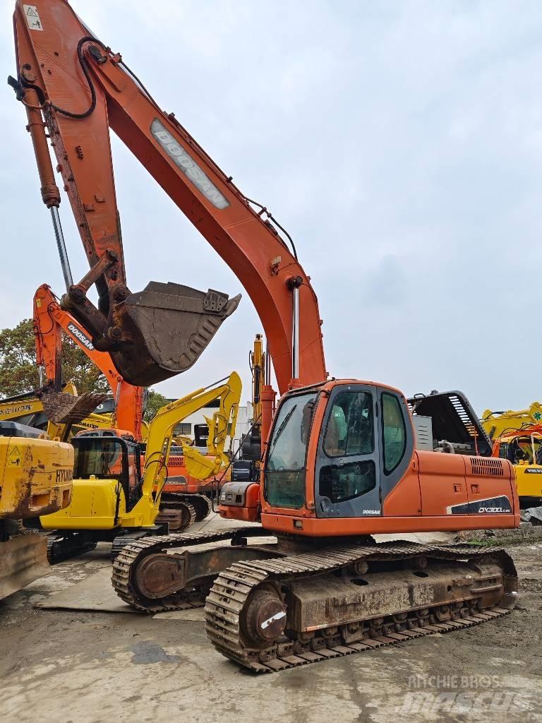 Doosan DX 300 LC Paletli ekskavatörler