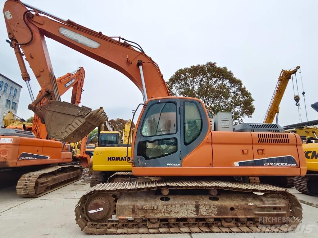 Doosan DX 300 LC Paletli ekskavatörler