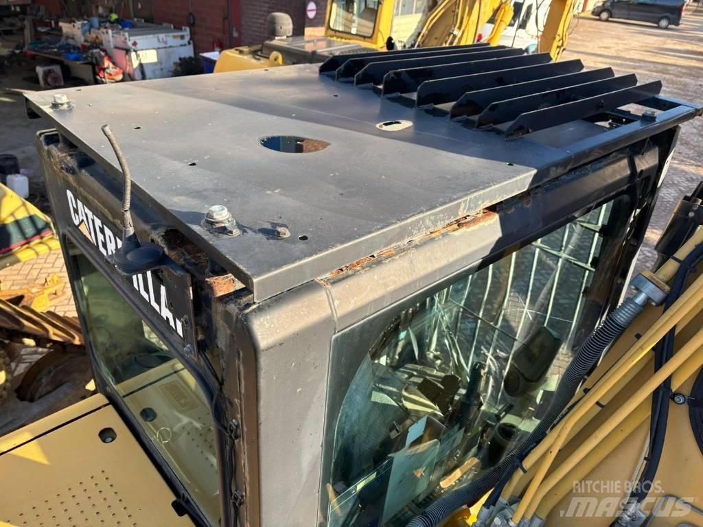 CAT 324 D L Paletli ekskavatörler