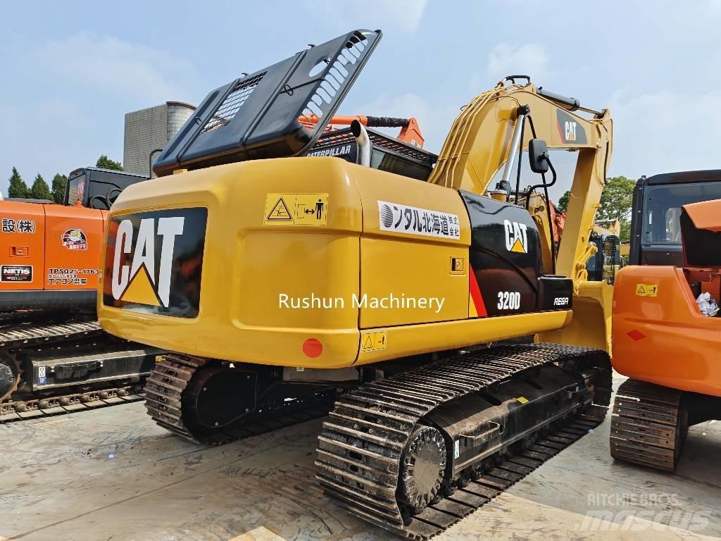 CAT 320D Paletli ekskavatörler