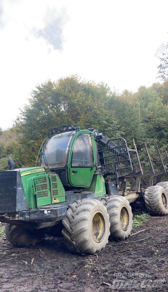 John Deere 1110 E Tomruk yükleyici traktörler