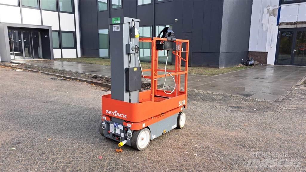 SkyJack SJ16 Diger lift ve platformlar