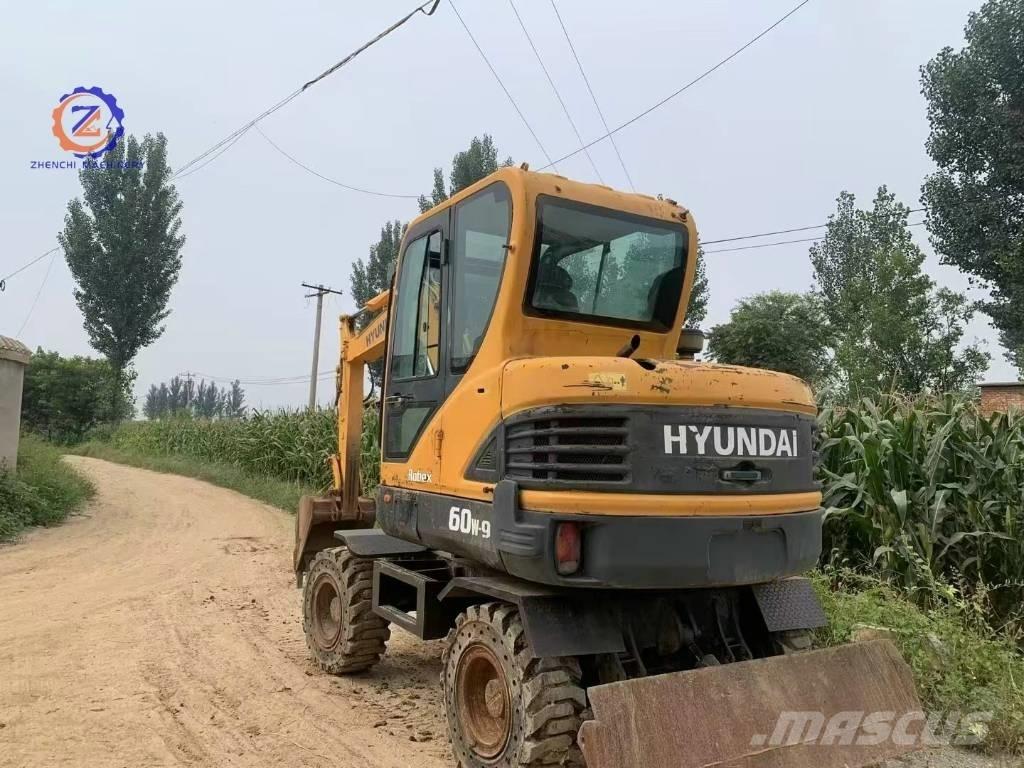 Hyundai 60 W Lastik tekerli ekskavatörler