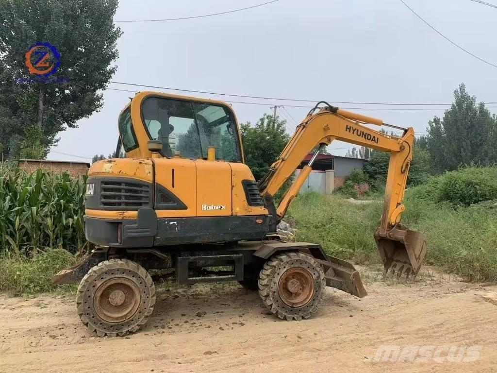 Hyundai 60 W Lastik tekerli ekskavatörler