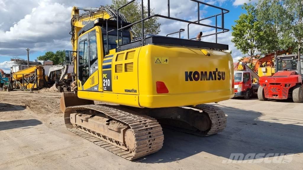 Komatsu PC 210 LC-11 Paletli ekskavatörler
