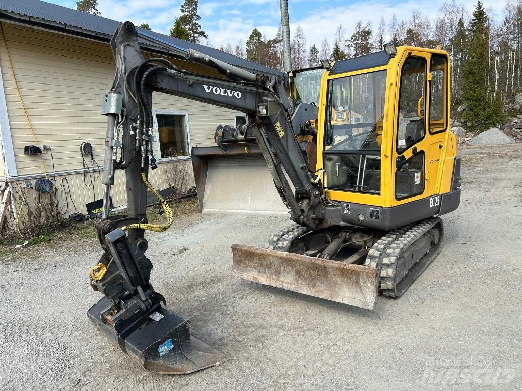 Volvo EC 25 Mini ekskavatörler, 7 tona dek