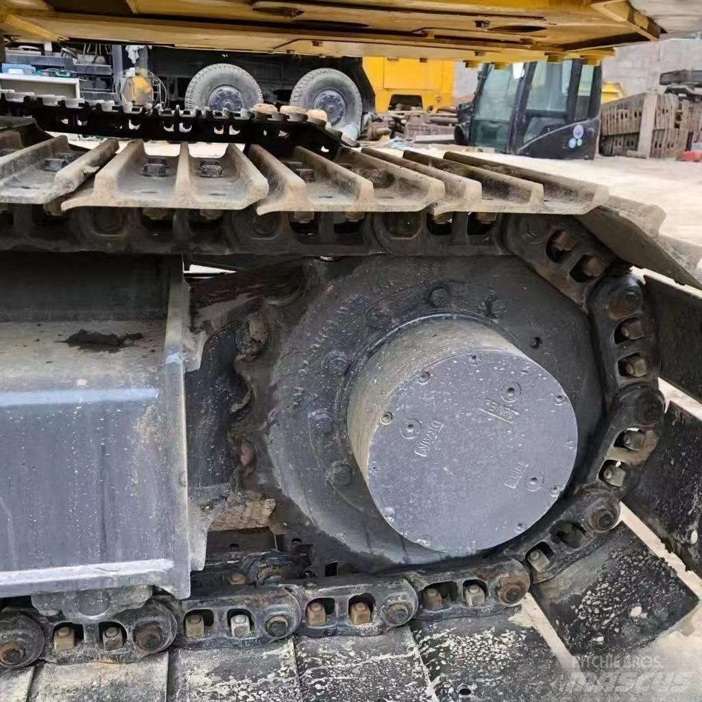 Komatsu PC 60 Paletli ekskavatörler