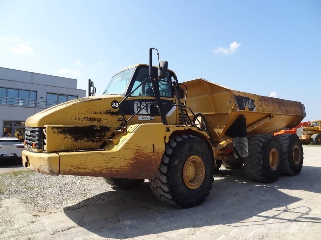 CAT 740 Belden kirma kaya kamyonu