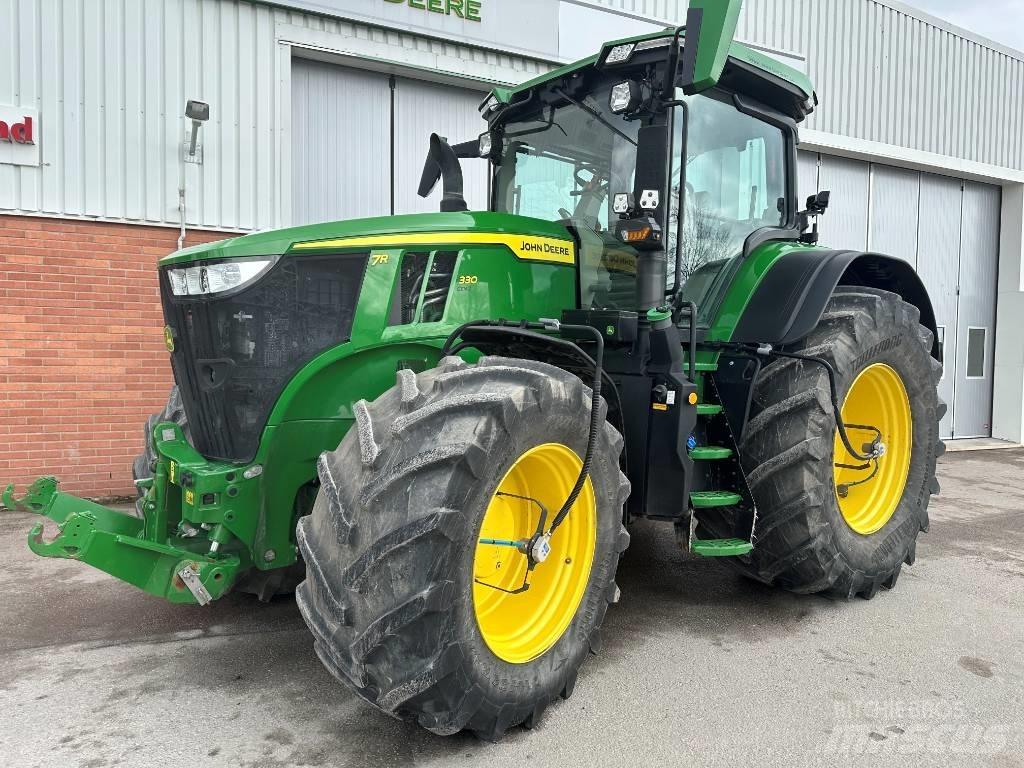 John Deere 7R 330 Traktörler