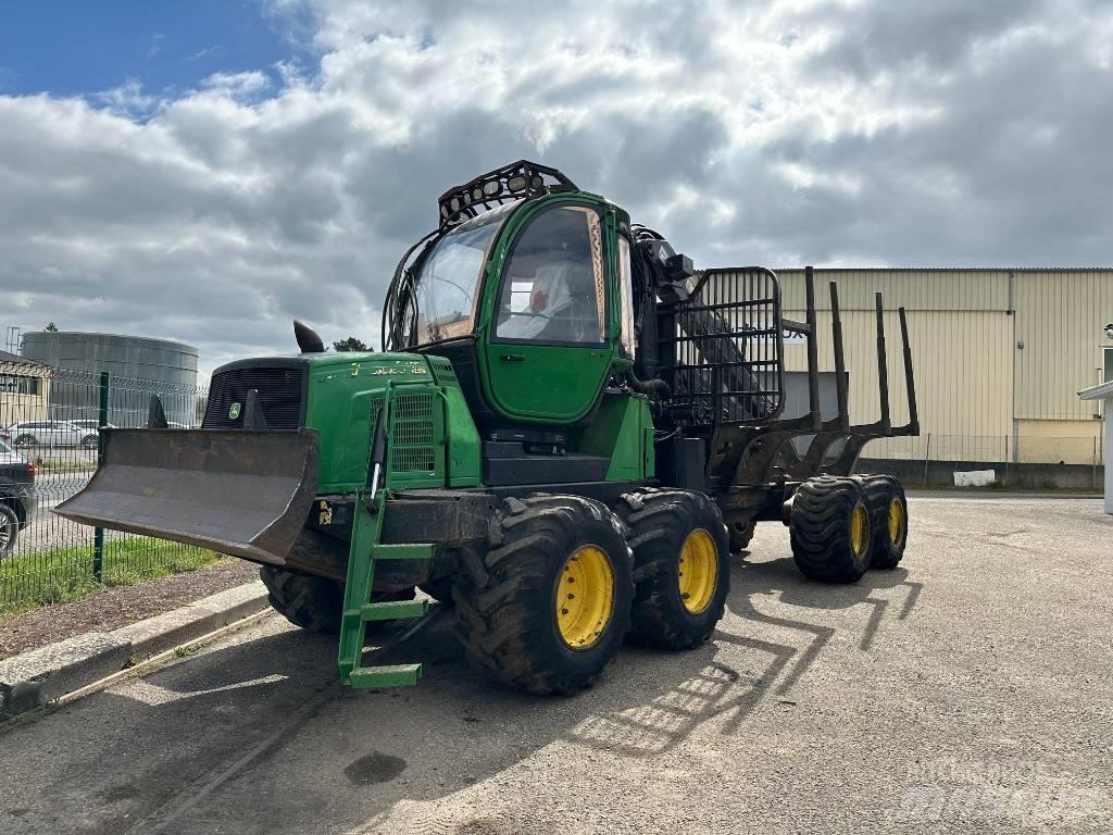 John Deere 1010E Tomruk yükleyici traktörler