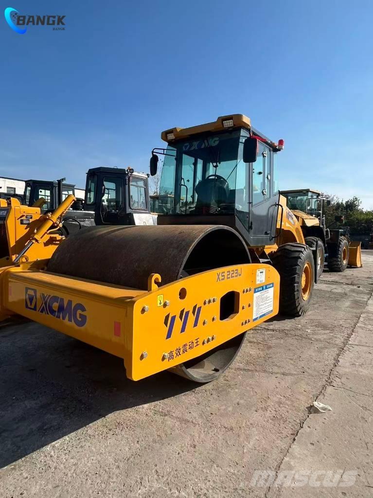 XCMG XS 223 J Tek tamburlu silindirler