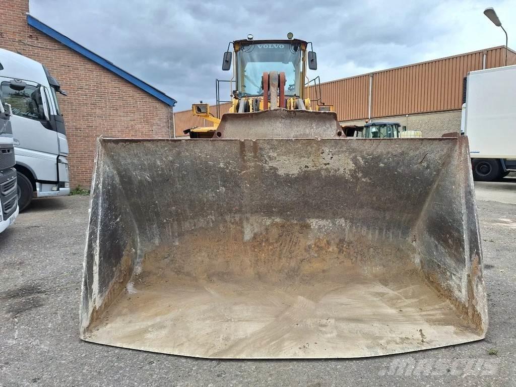 Volvo L220D Tekerlekli yükleyiciler