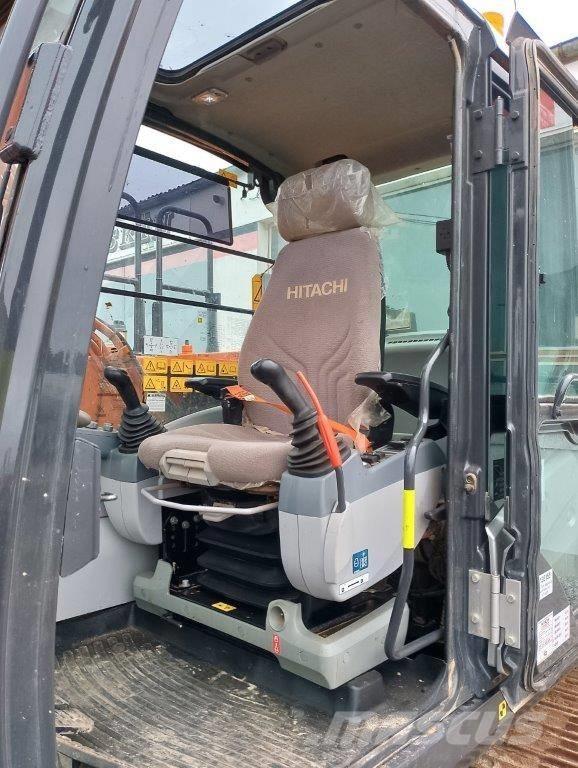Hitachi ZX130 Paletli ekskavatörler