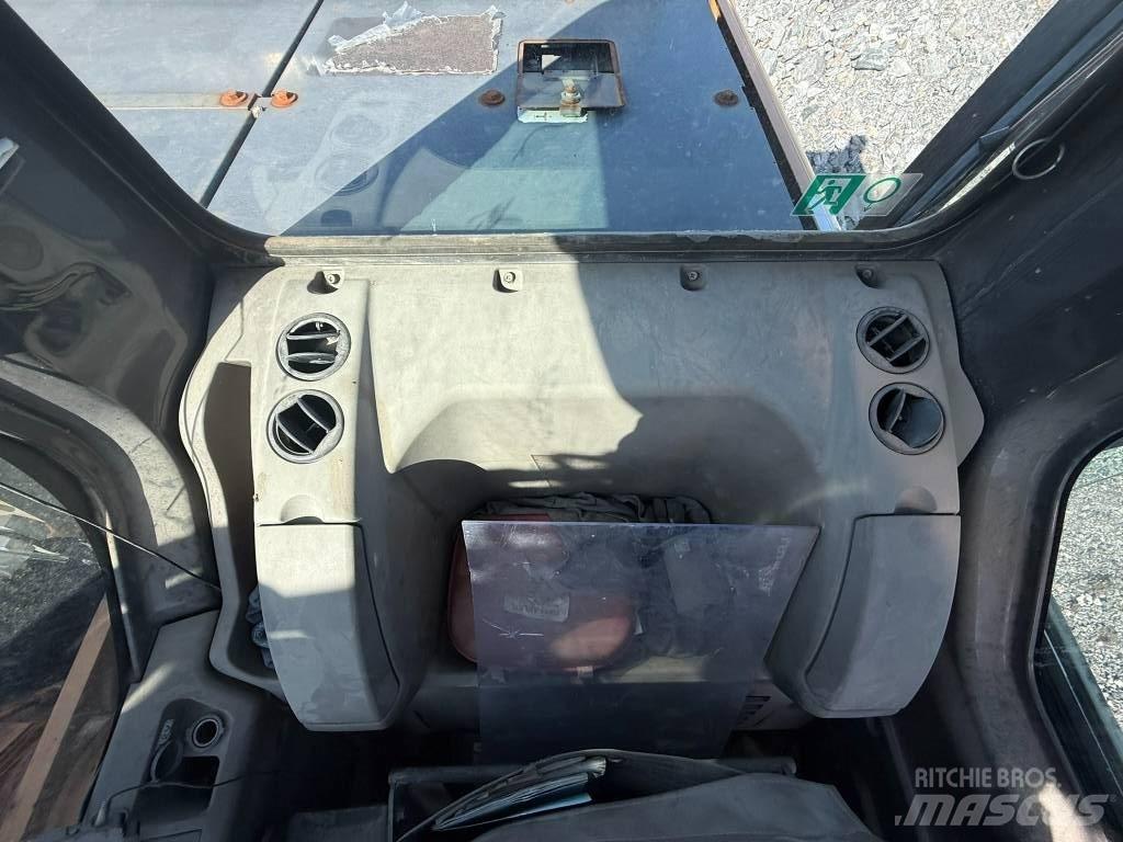 CASE CX 290 B Paletli ekskavatörler