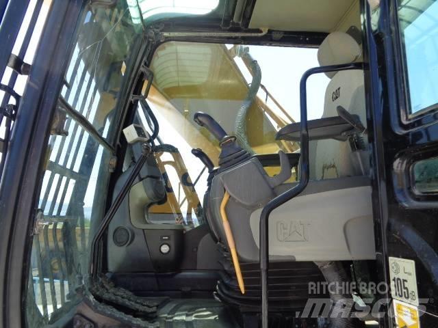 CAT 330 D L Paletli ekskavatörler