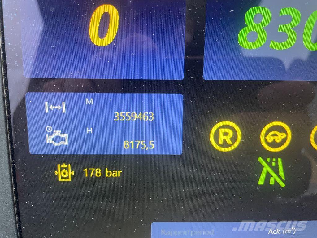 Komatsu 951 Biçerdöverler