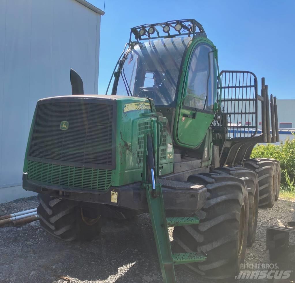 John Deere 1110 E Tomruk yükleyici traktörler