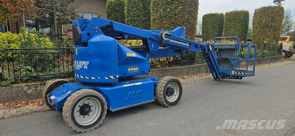 JLG E450aj Körüklü personel platformları