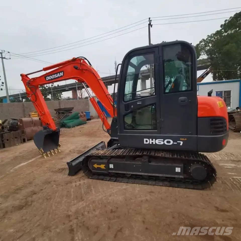 Doosan DH60-7 Mini ekskavatörler, 7 tona dek