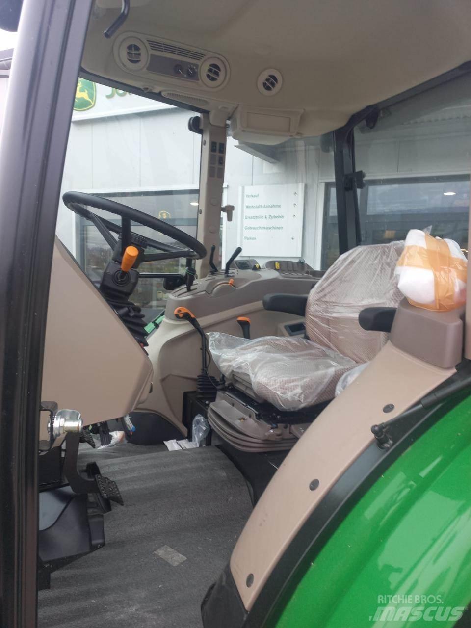 John Deere 5067E Traktörler