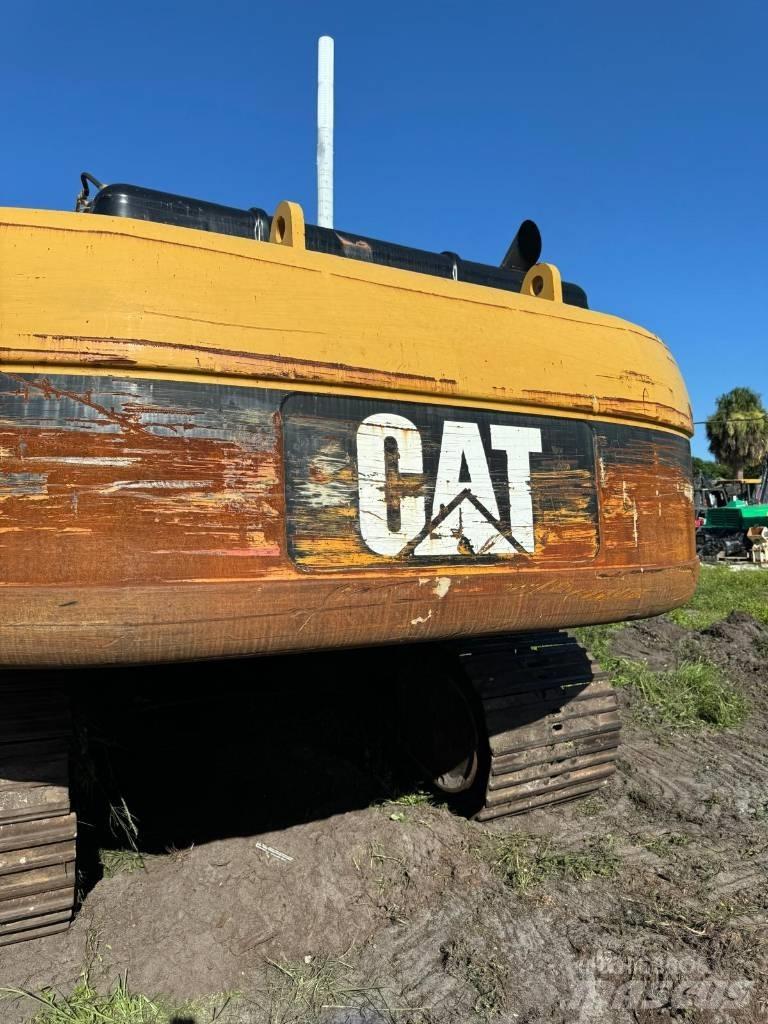 CAT 330 L Paletli ekskavatörler