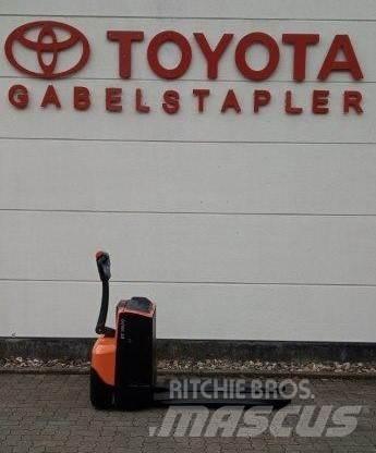 Toyota LWE 200 Düsük seviye kaldirici