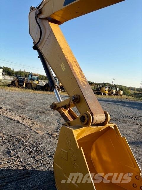 CAT 320 D Paletli ekskavatörler