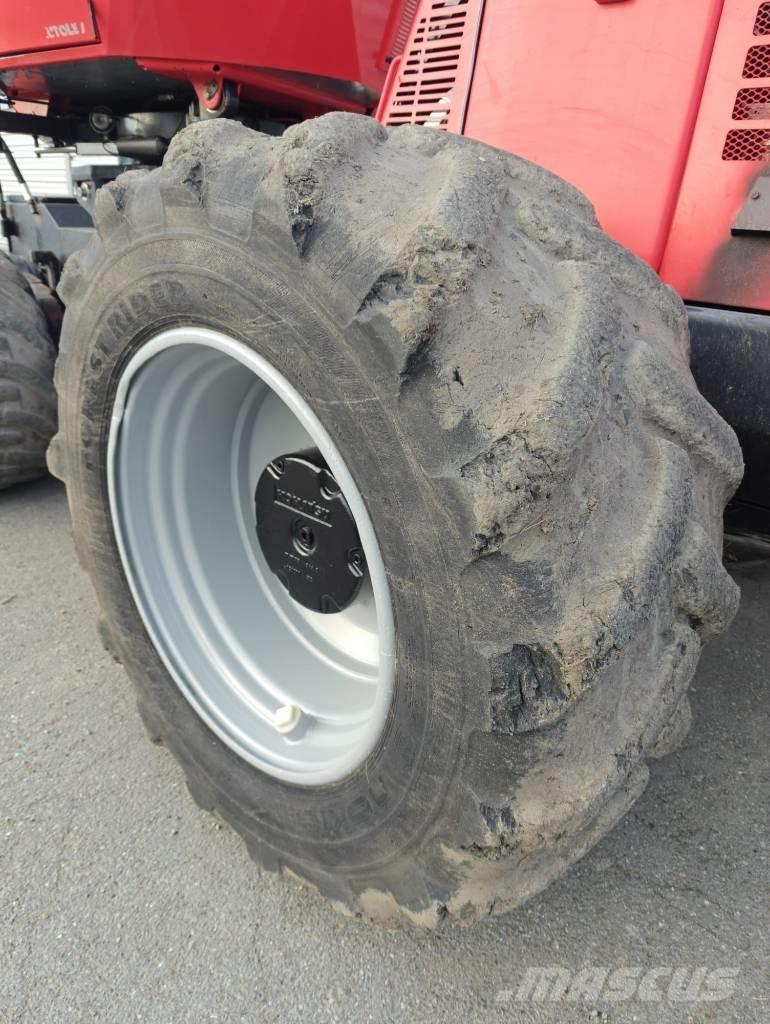 Komatsu 901 TX.1 Biçerdöverler