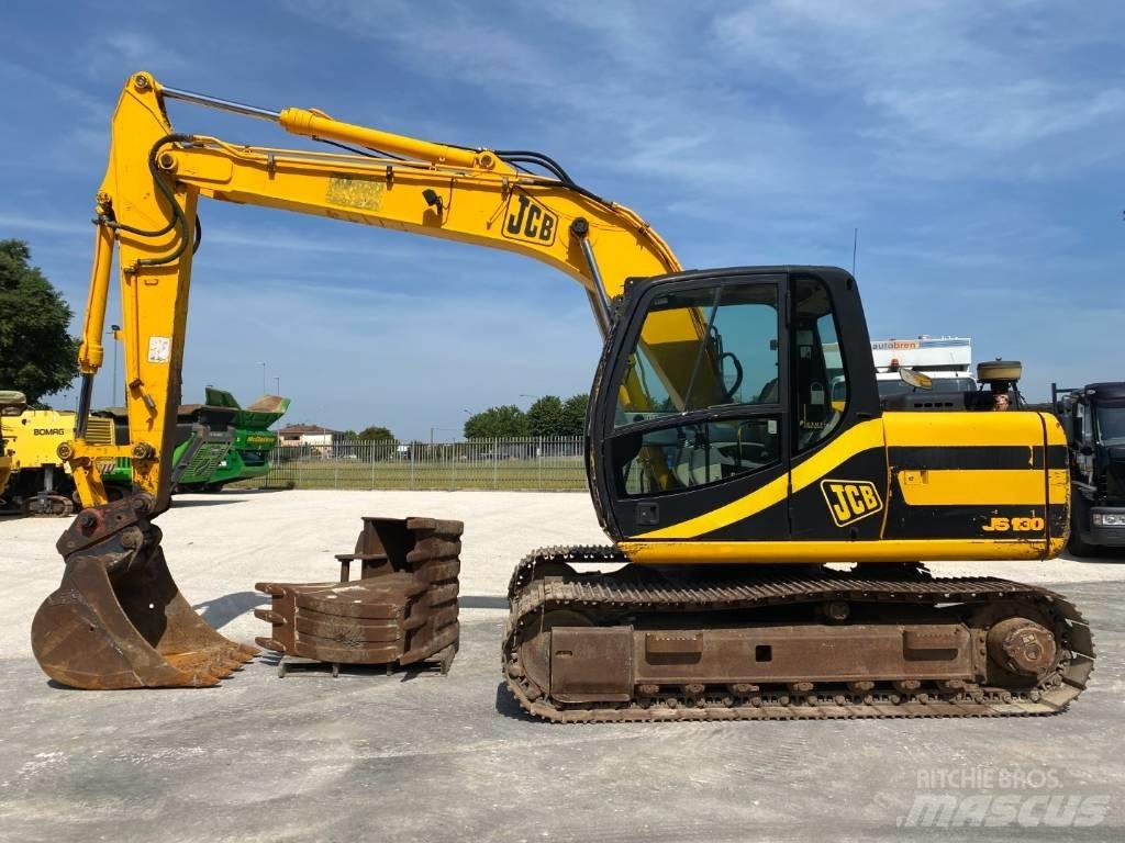 JCB JS 130 Paletli ekskavatörler