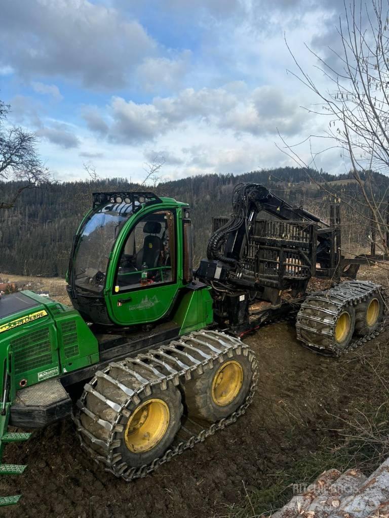 John Deere 1110 E Tomruk yükleyici traktörler