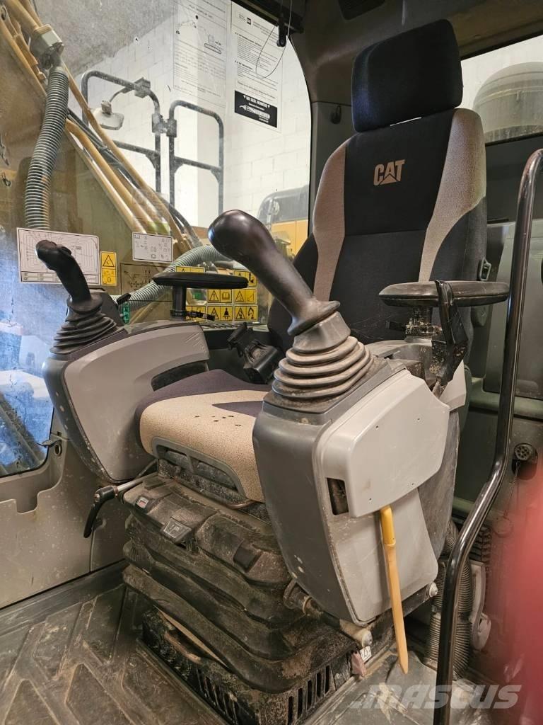 CAT 320 E Paletli ekskavatörler