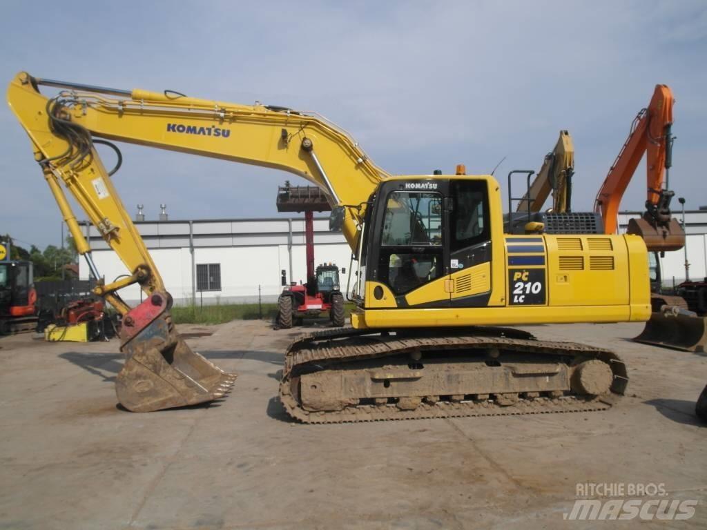 Komatsu PC 210 LC-11 Paletli ekskavatörler