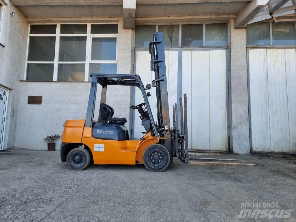 Toyota 02-7 FD 25 Dizel forkliftler