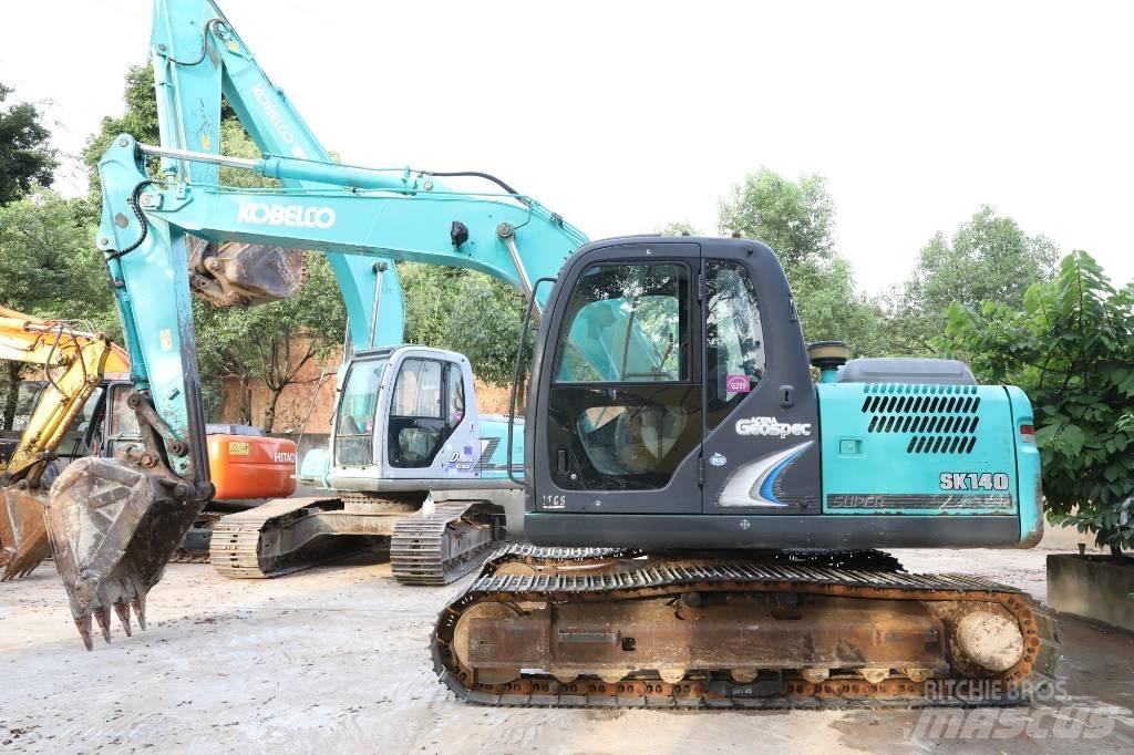 Kobelco SK 140 LC Paletli ekskavatörler