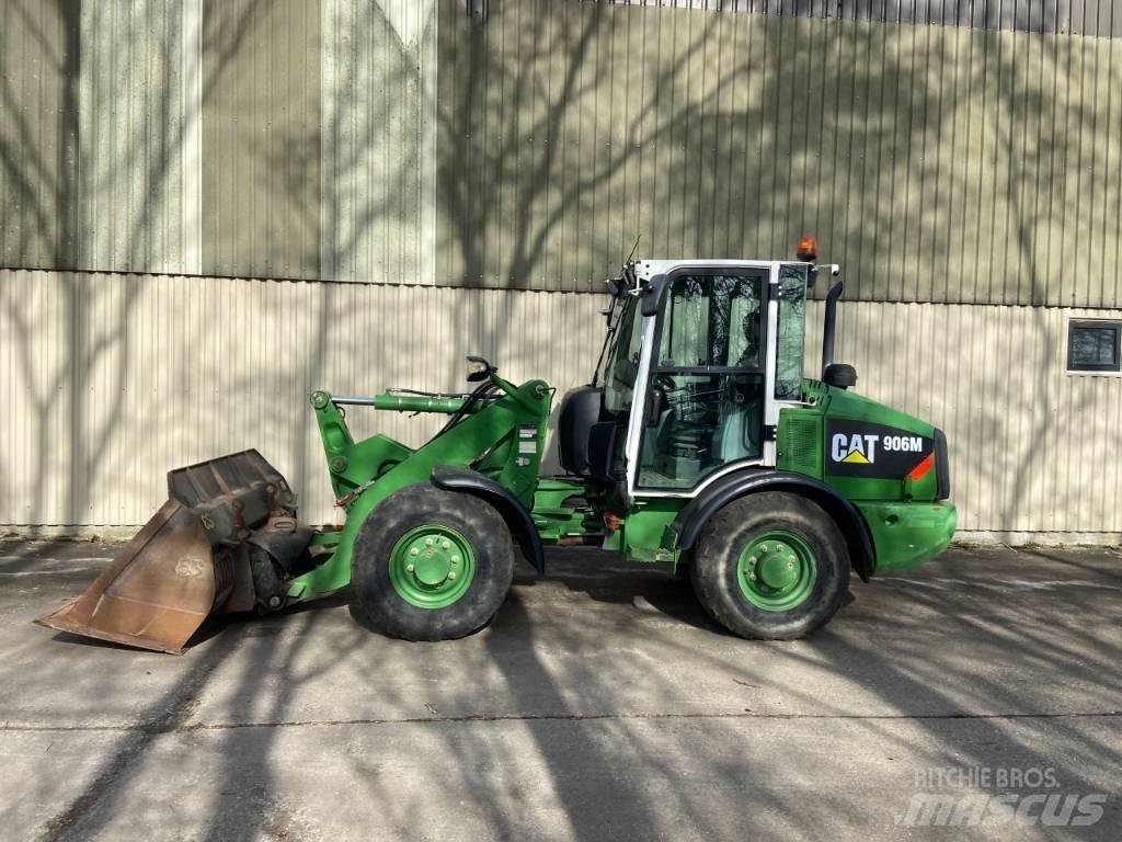 CAT 906M Tekerlekli yükleyiciler