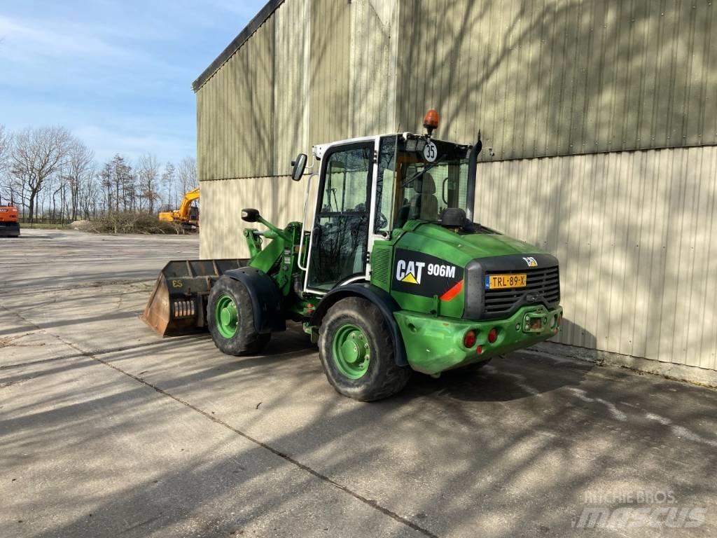 CAT 906M Tekerlekli yükleyiciler