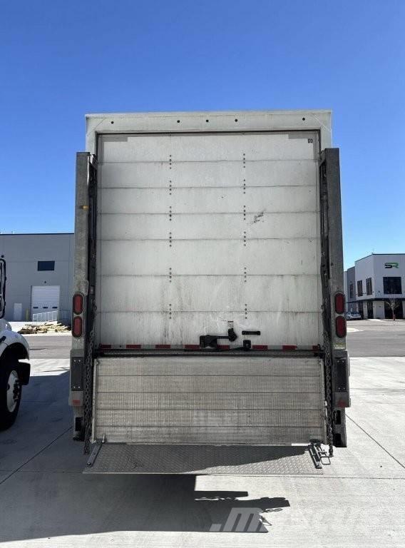 Freightliner M2 Kapali kasa kamyonlar