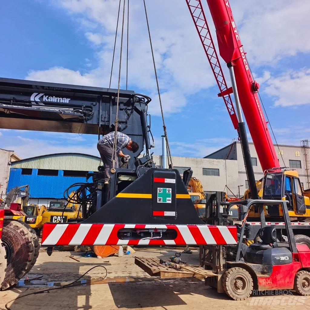 Kalmar DRF 450 Konteyner istifleyiciler - reach stacker
