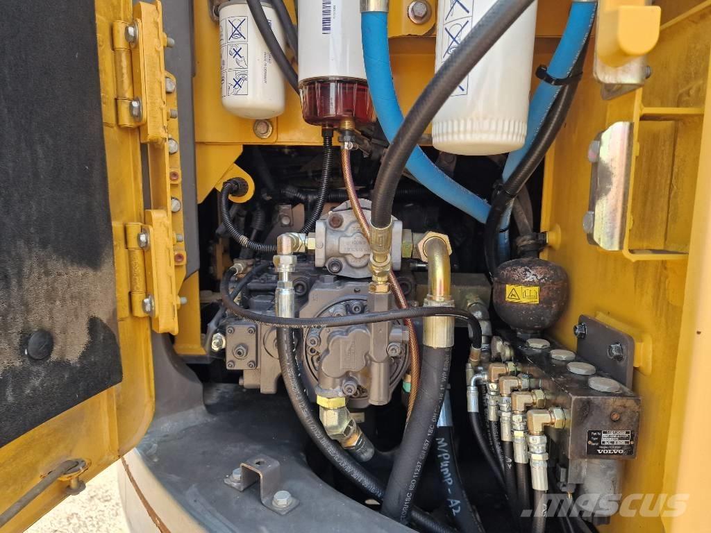 Volvo ECR 145 D Paletli ekskavatörler