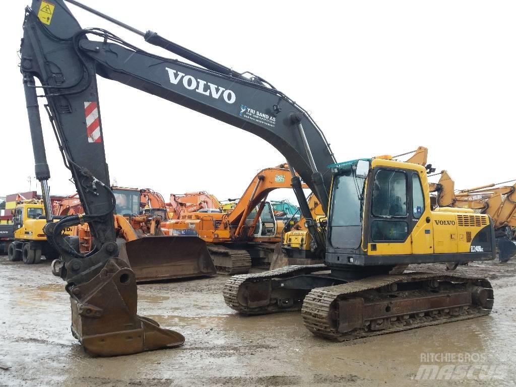 Volvo EC 240 B LC Paletli ekskavatörler