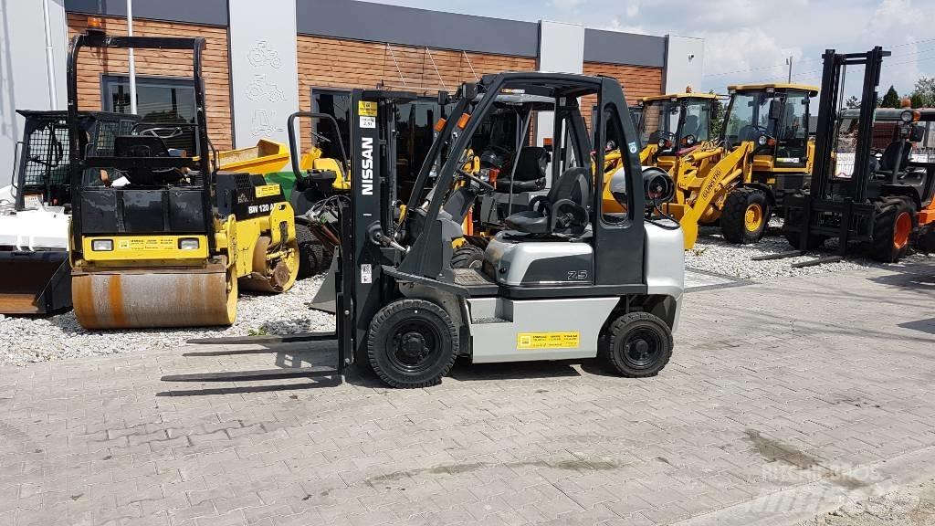 Nissan U1D2A25LQ LPG'li forkliftler