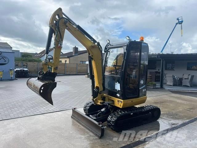 CAT 302.7 D CR Mini ekskavatörler, 7 tona dek