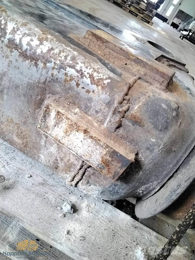 Komatsu 105F Tomruk vinçleri