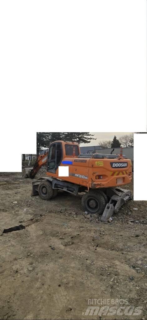 Doosan DX 210 W Lastik tekerli ekskavatörler