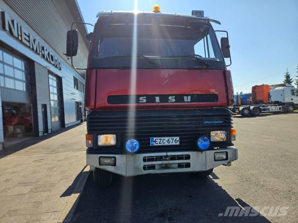 Sisu SM300 8X2 Orman makinesi taşıma kamyonları